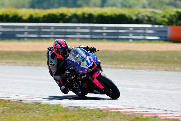 IH_NG_Snetterton_033351