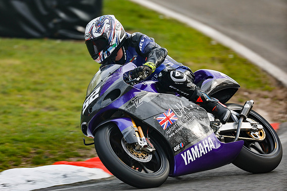 IH_NG_Cadwell Park_120425_011419
