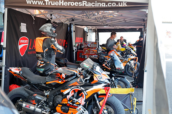IH_NG_Cadwell Park_120425_012286