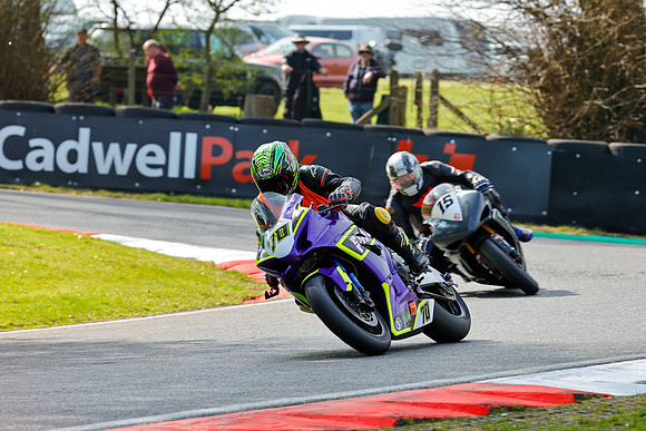 IH_NG_Cadwell Park_120425_010697