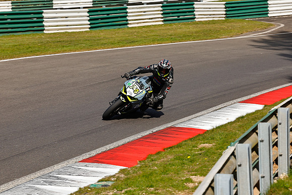 IH_NG_Cadwell Park_110425_002106