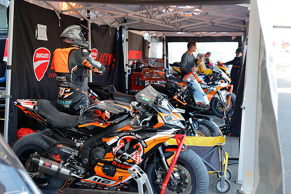 IH_NG_Cadwell Park_120425_012287