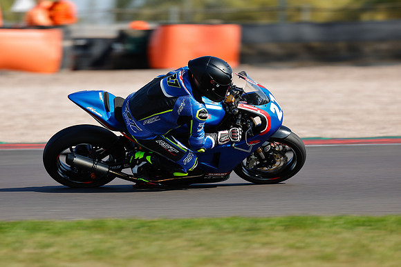 PM-IH_NG_Donington Park_153590