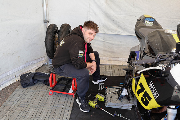 IH_NG_Snetterton_032055
