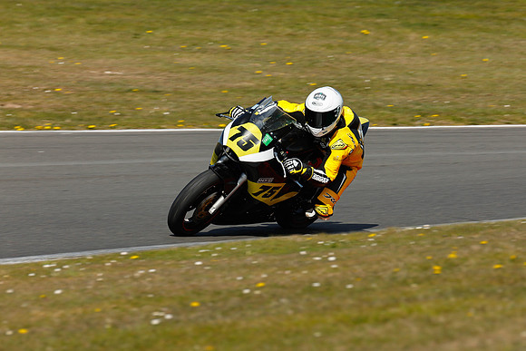 IH_NG_Cadwell Park_110425_004984