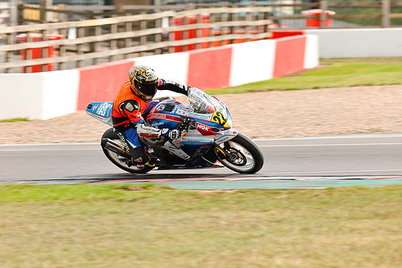 PM-IH_NG_Donington Park_143029