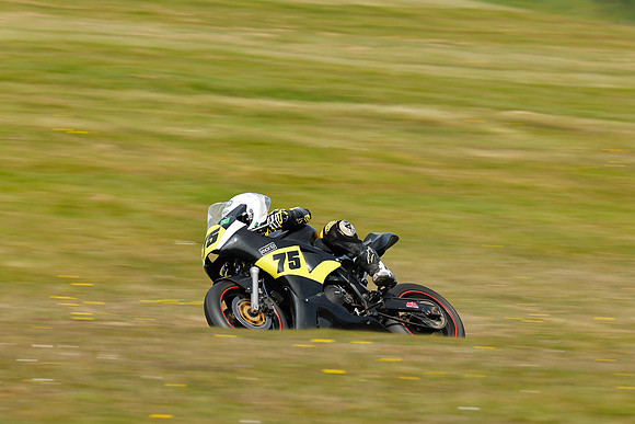 IH_NG_Cadwell Park_120425_009507