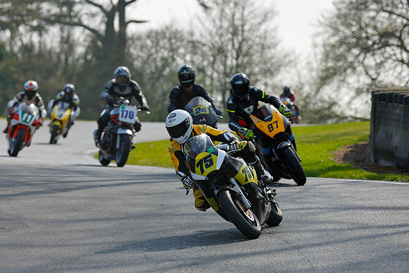 IH_NG_Cadwell Park_120425_010712