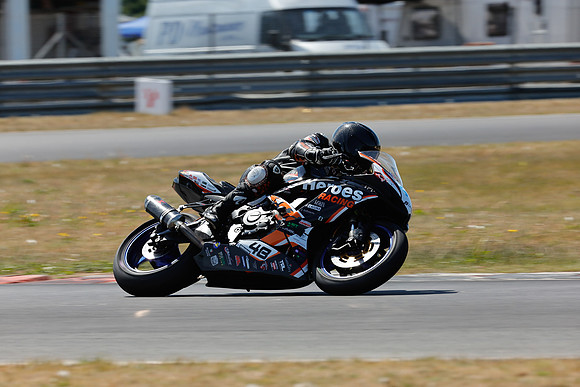 IH_NG_Snetterton_040995
