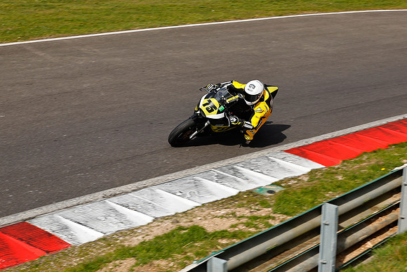 IH_NG_Cadwell Park_110425_003279