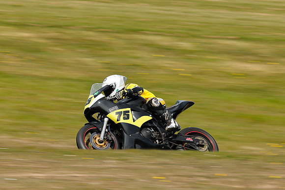 1-IH_NG_Cadwell Park_120425_009511
