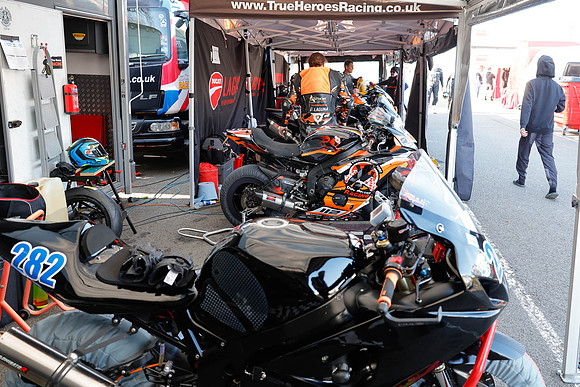 IH_NG_Cadwell Park_120425_012288